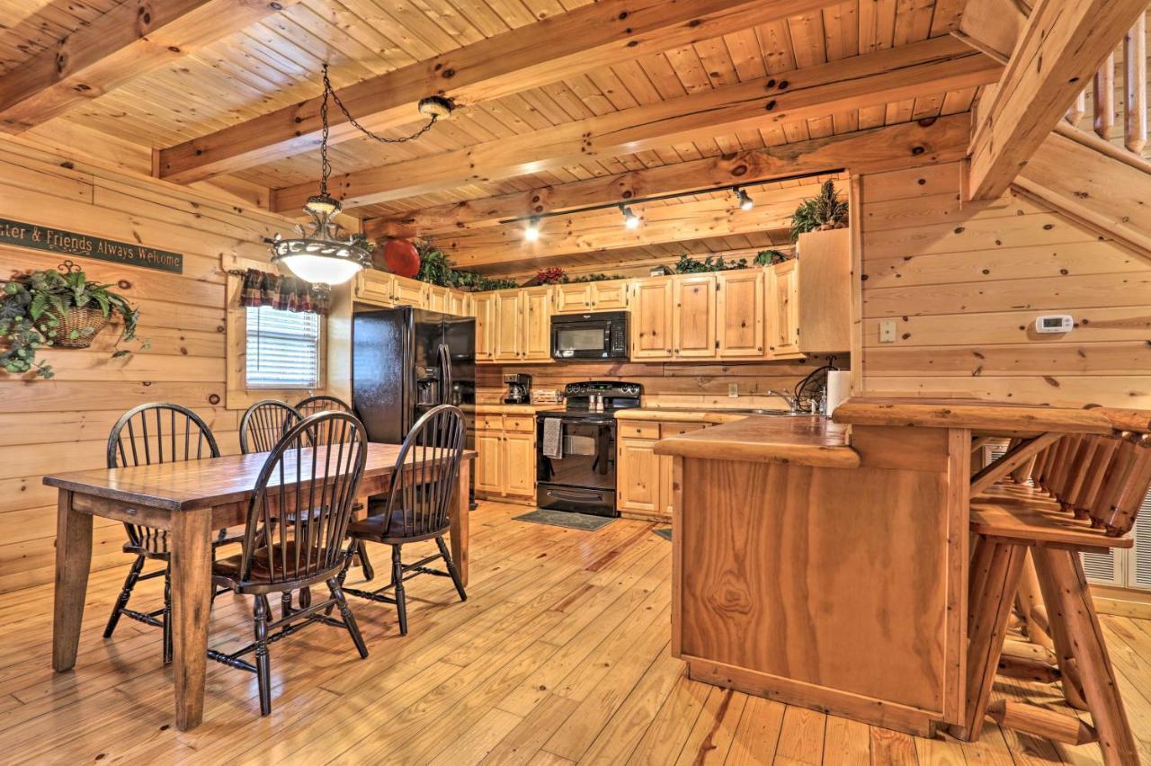 Pigeon Forge Cabin With Games, 1 Mi To Parkway! Extérieur photo