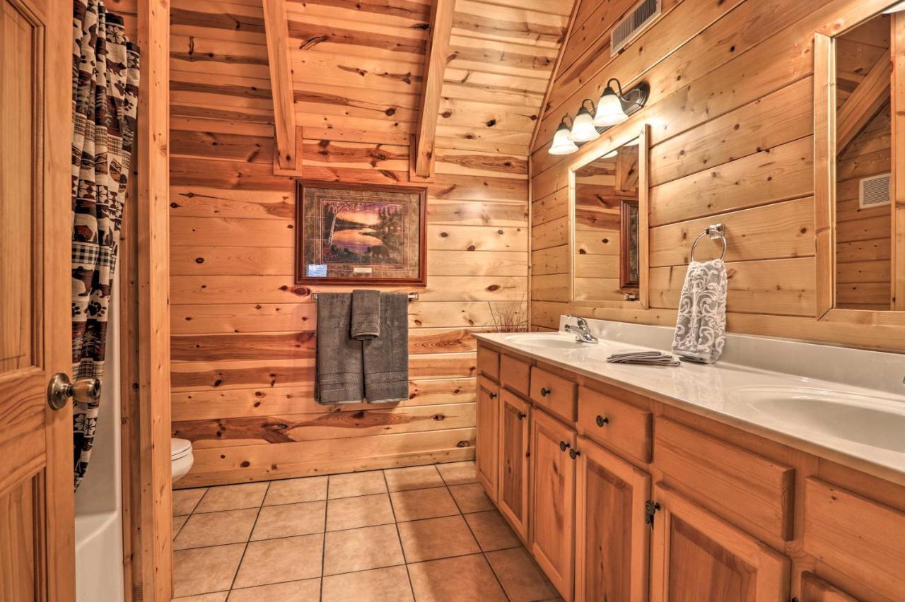 Pigeon Forge Cabin With Games, 1 Mi To Parkway! Extérieur photo